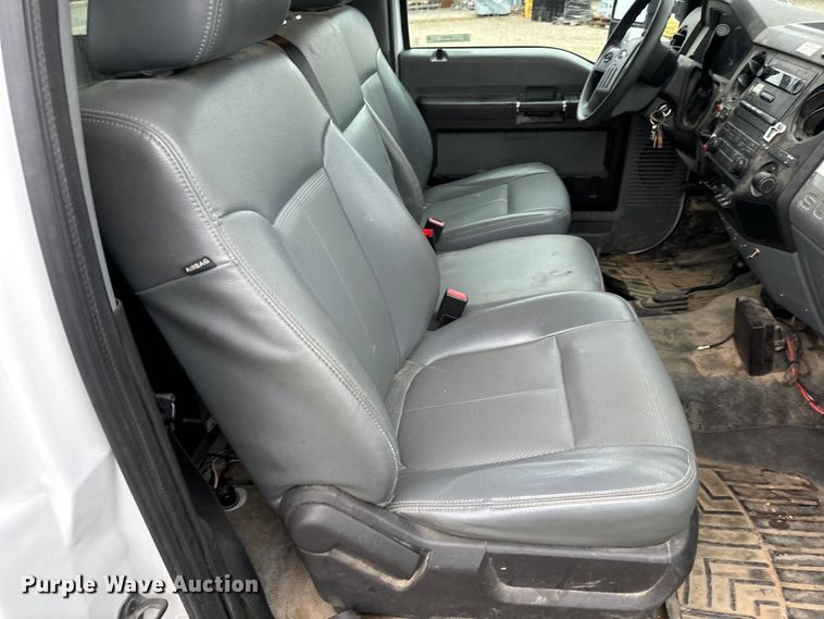 image for item OF9767 2013 Ford  F550 Super Duty XL bucket truck