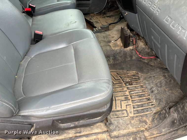 image for item OF9767 2013 Ford  F550 Super Duty XL bucket truck