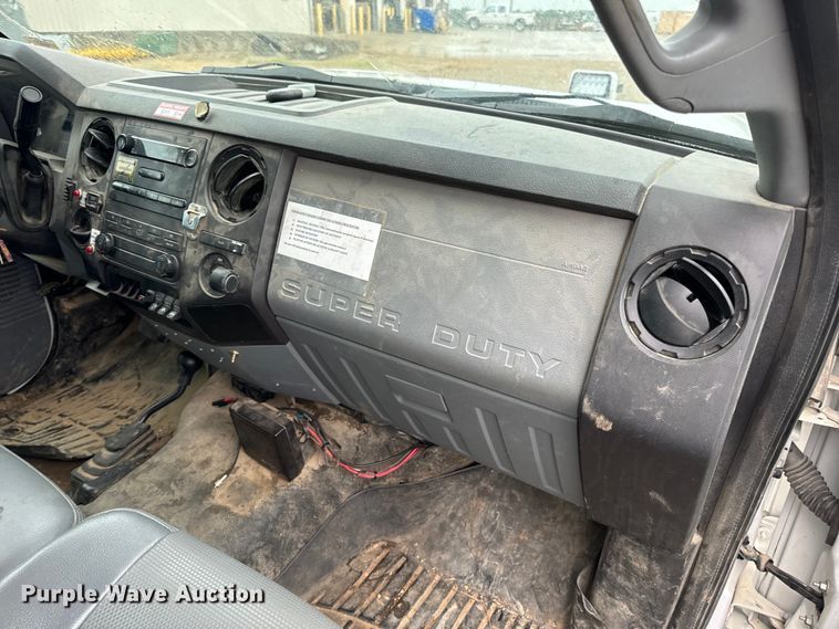 image for item OF9767 2013 Ford  F550 Super Duty XL bucket truck