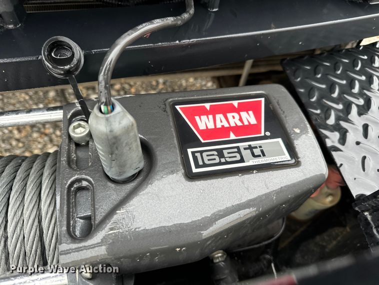 image for item OF9767 2013 Ford  F550 Super Duty XL bucket truck