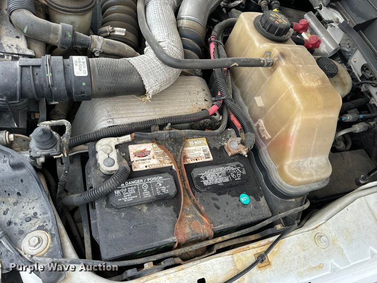 image for item OF9767 2013 Ford  F550 Super Duty XL bucket truck