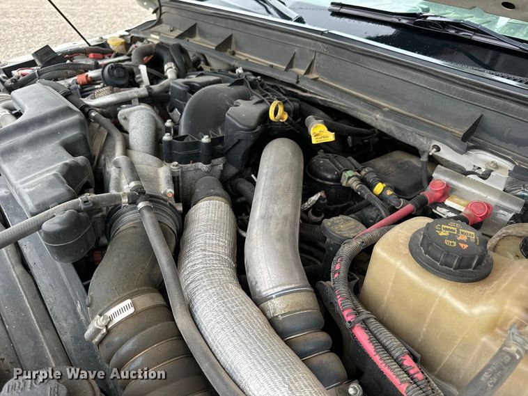 image for item OF9767 2013 Ford  F550 Super Duty XL bucket truck