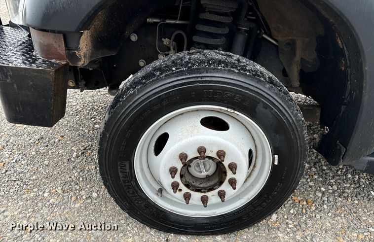 image for item OF9767 2013 Ford  F550 Super Duty XL bucket truck