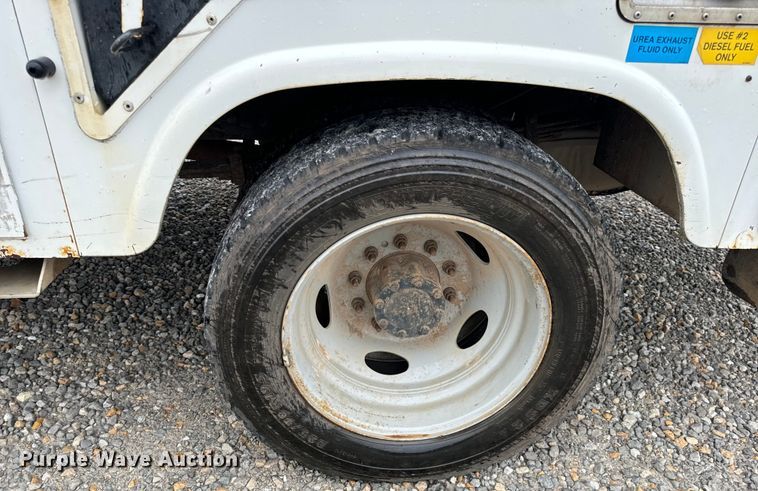 image for item OF9767 2013 Ford  F550 Super Duty XL bucket truck