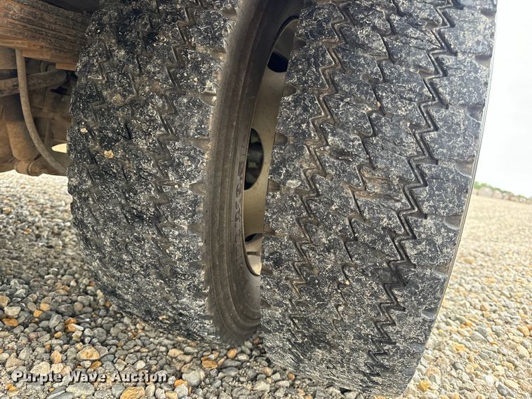 image for item OF9767 2013 Ford  F550 Super Duty XL bucket truck