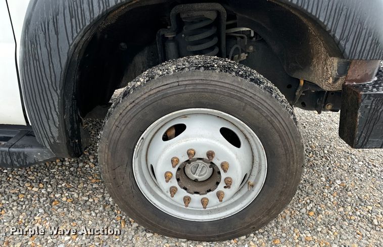 image for item OF9767 2013 Ford  F550 Super Duty XL bucket truck