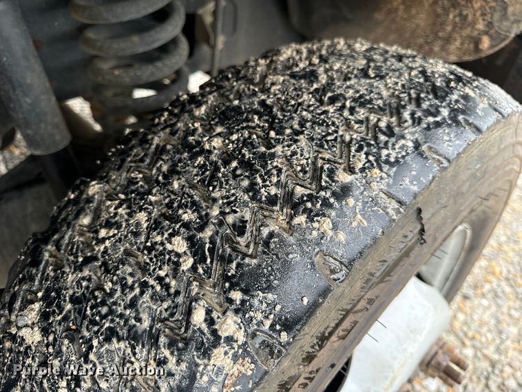 image for item OF9767 2013 Ford  F550 Super Duty XL bucket truck