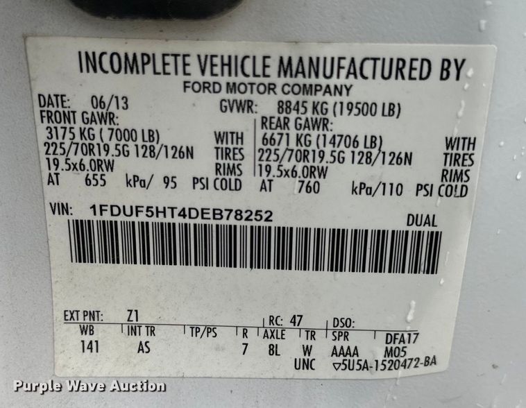 image for item OF9767 2013 Ford  F550 Super Duty XL bucket truck