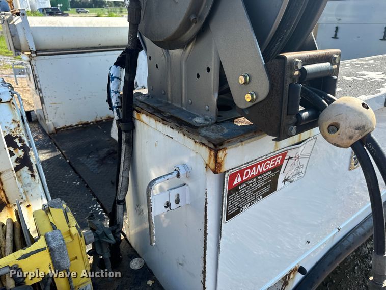 image for item OF9782 Altec DM45TR digger derrick bed