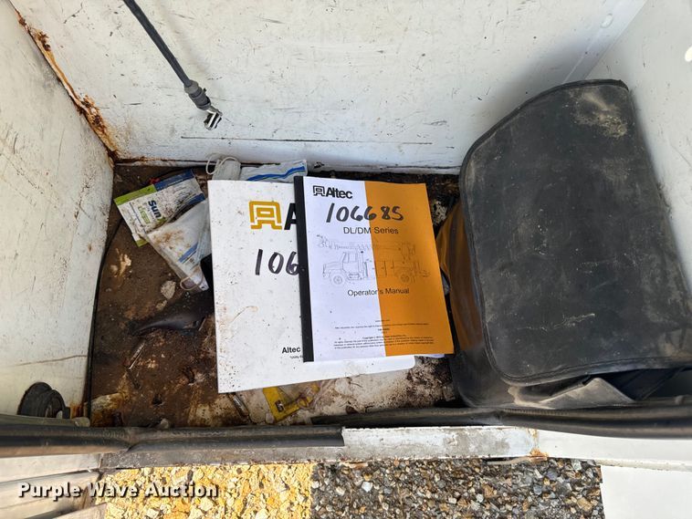 image for item OF9782 Altec DM45TR digger derrick bed