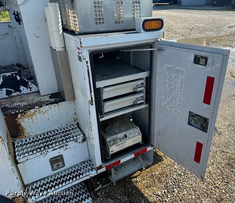 image for item OF9782 Altec DM45TR digger derrick bed