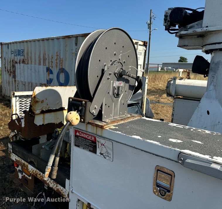 image for item OF9782 Altec DM45TR digger derrick bed