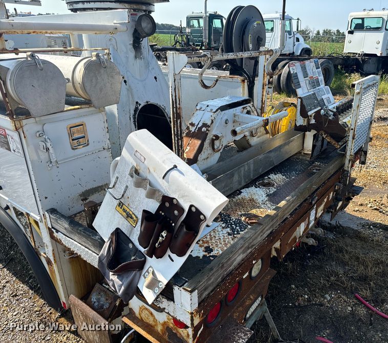 image for item OF9782 Altec DM45TR digger derrick bed