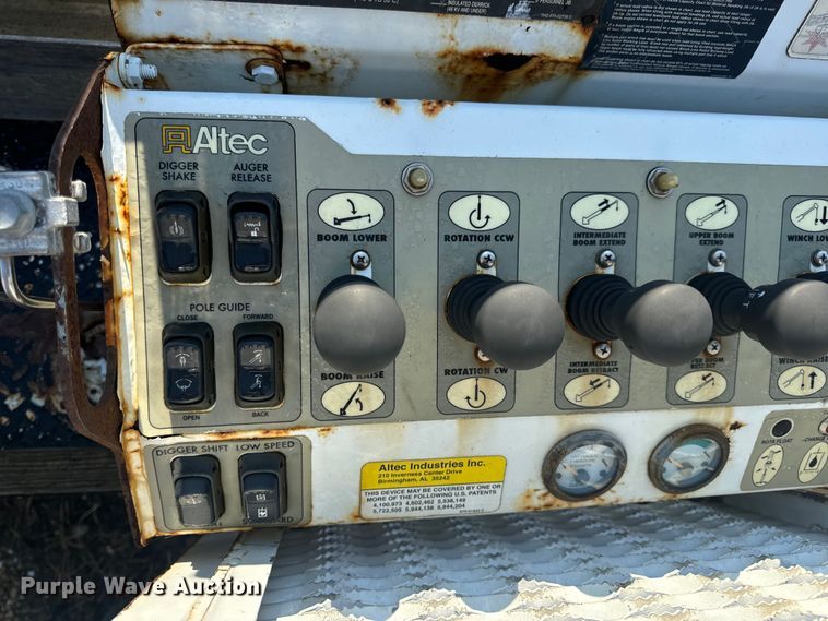 image for item OF9782 Altec DM45TR digger derrick bed