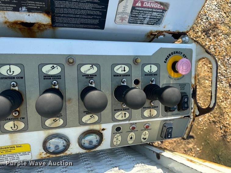 image for item OF9782 Altec DM45TR digger derrick bed