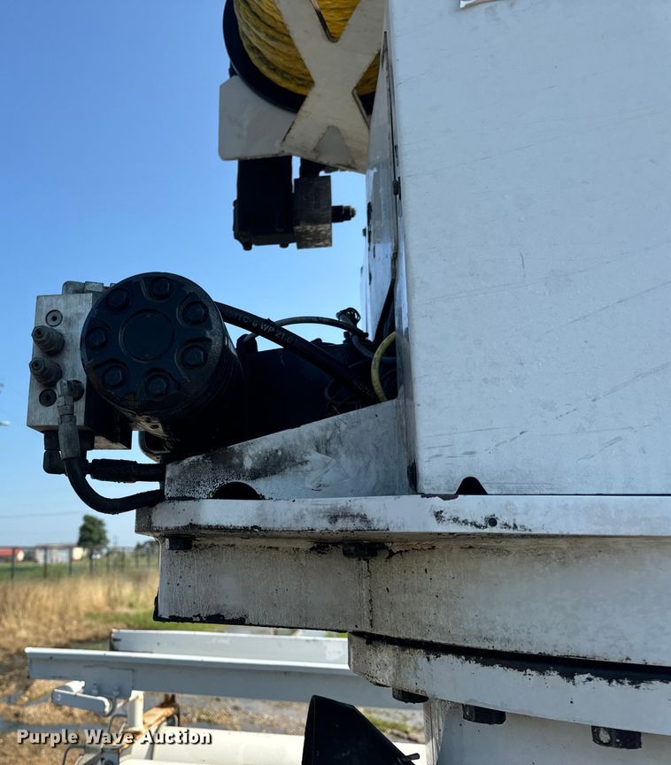 image for item OF9782 Altec DM45TR digger derrick bed