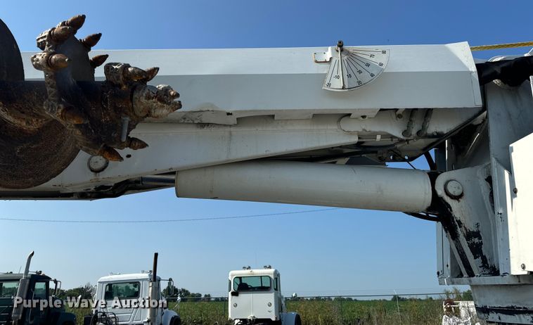 image for item OF9782 Altec DM45TR digger derrick bed