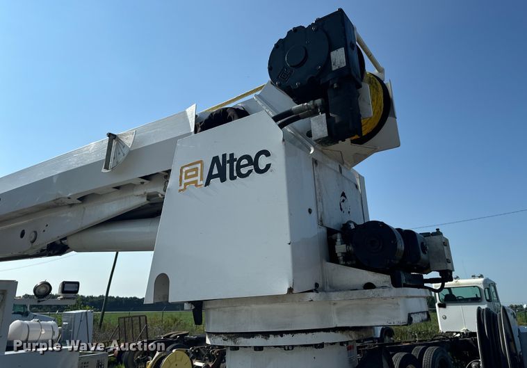 image for item OF9782 Altec DM45TR digger derrick bed