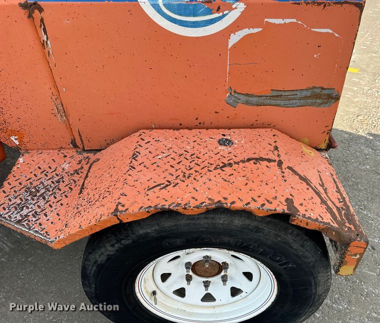 image for item OF9787 2005 Broce RJ350 broom