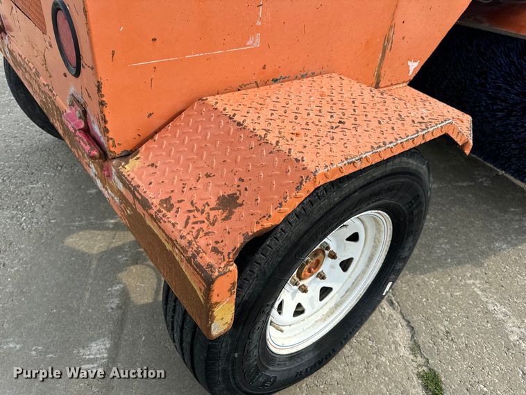 image for item OF9787 2005 Broce RJ350 broom