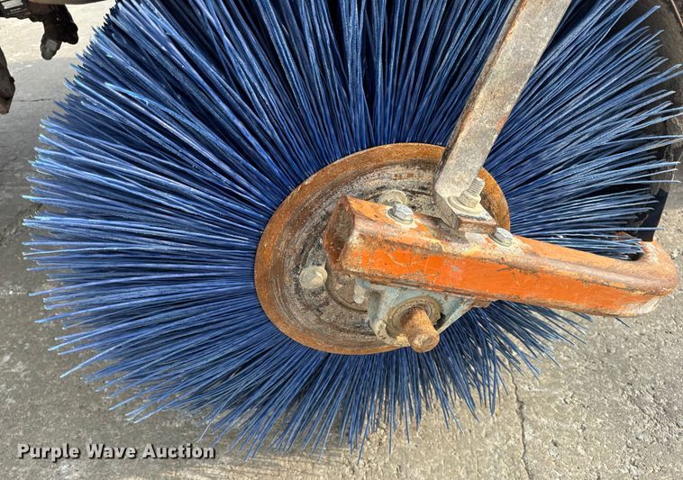 image for item OF9787 2005 Broce RJ350 broom