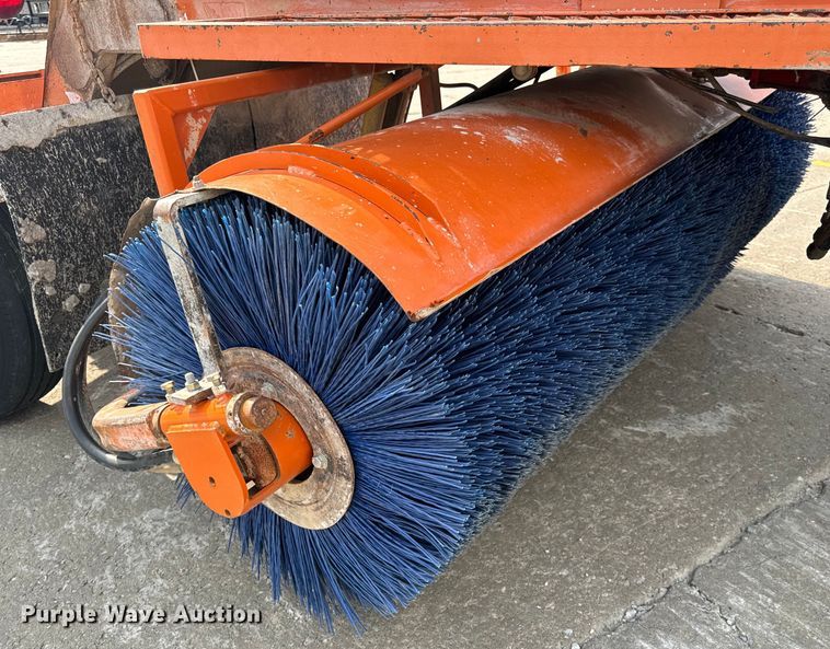 image for item OF9787 2005 Broce RJ350 broom