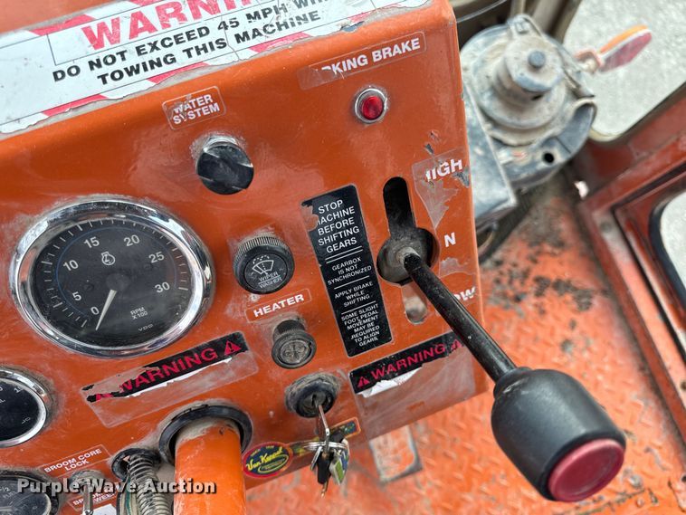 image for item OF9787 2005 Broce RJ350 broom