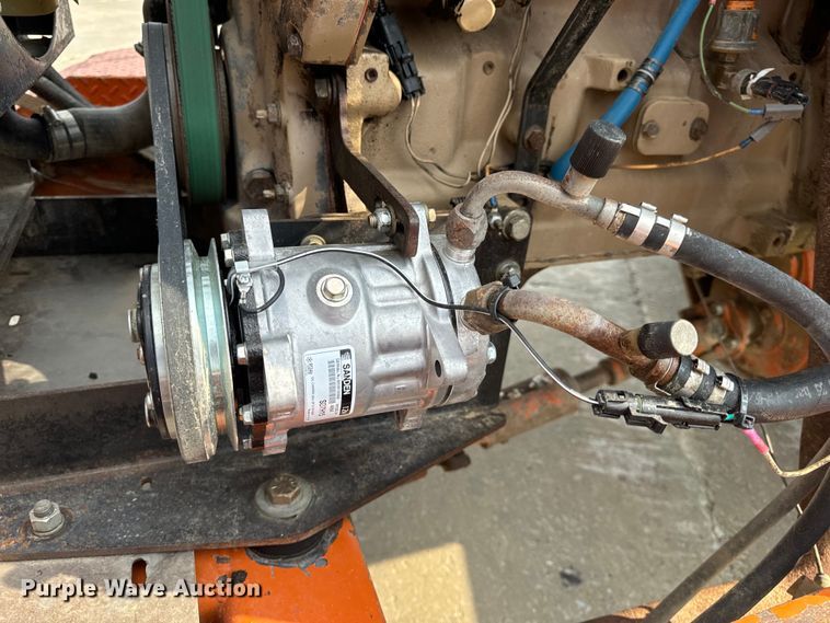 image for item OF9787 2005 Broce RJ350 broom