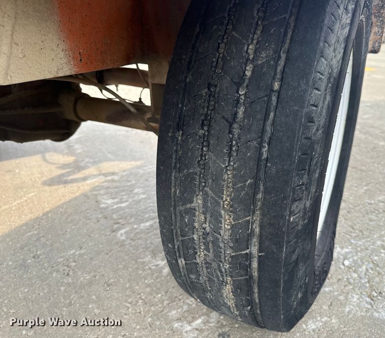 image for item OF9787 2005 Broce RJ350 broom