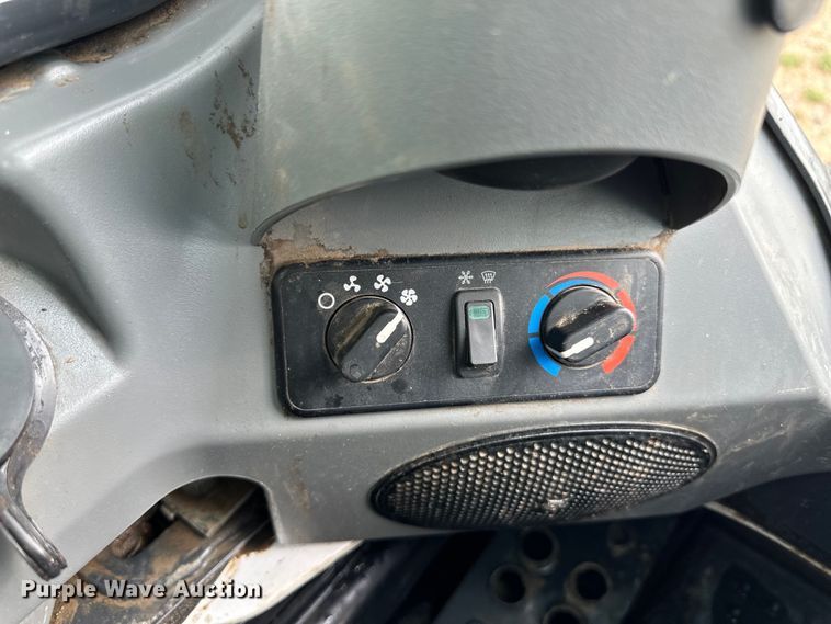 image for item OL9669 2019 Bobcat S650 skid steer loader