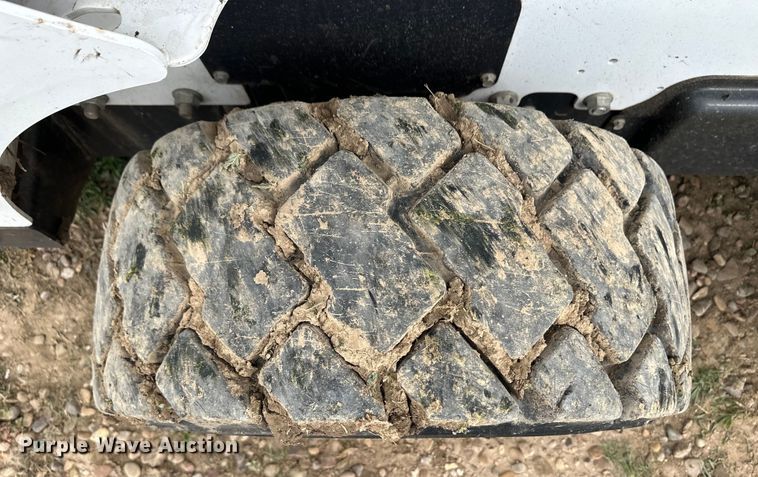 image for item OL9669 2019 Bobcat S650 skid steer loader