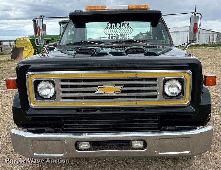 image for item OL9670 1987 Chevrolet C70 tow truck