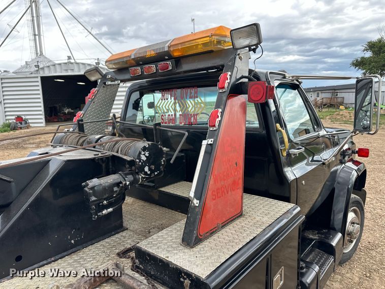 image for item OL9670 1987 Chevrolet C70 tow truck