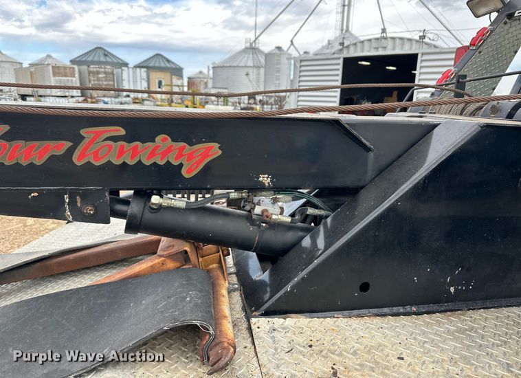 image for item OL9670 1987 Chevrolet C70 tow truck