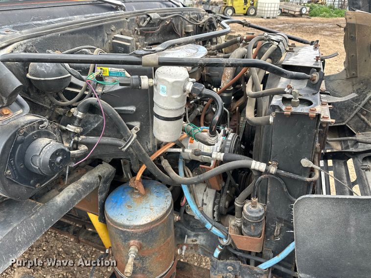 image for item OL9670 1987 Chevrolet C70 tow truck