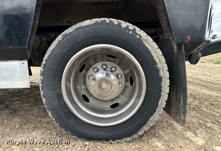 image for item OL9670 1987 Chevrolet C70 tow truck