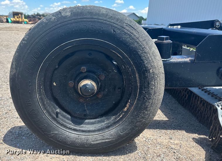 image for item OL9676 Modern Predator batwing rotary mower