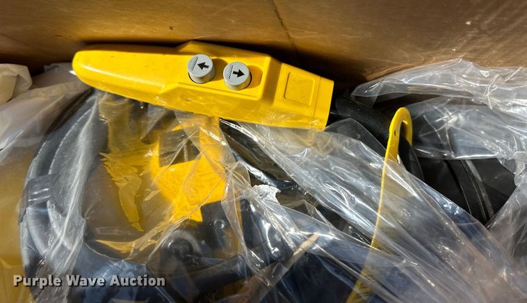 image for item OL9700 Budgit Electric BEHC0216 chain hoist