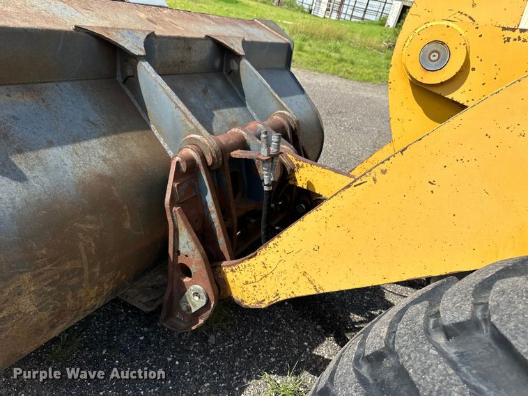 image for item OL9702 1998 John Deere 544H wheel loader
