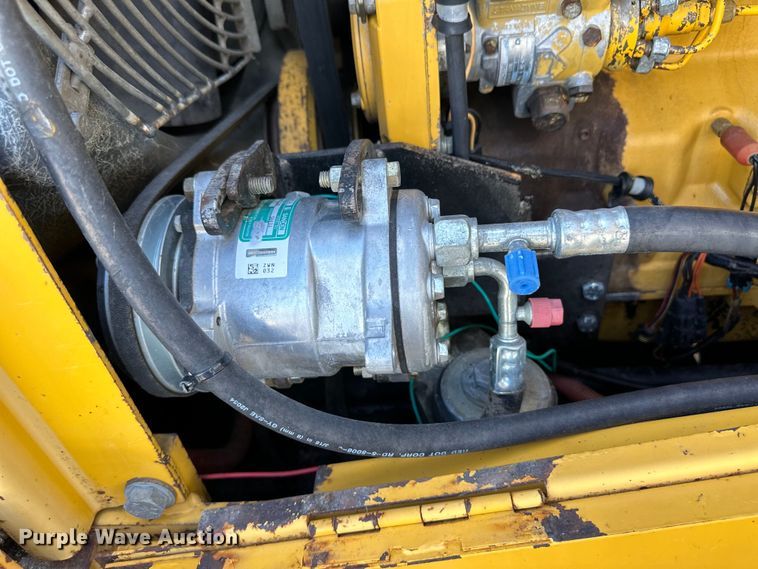 image for item OL9702 1998 John Deere 544H wheel loader