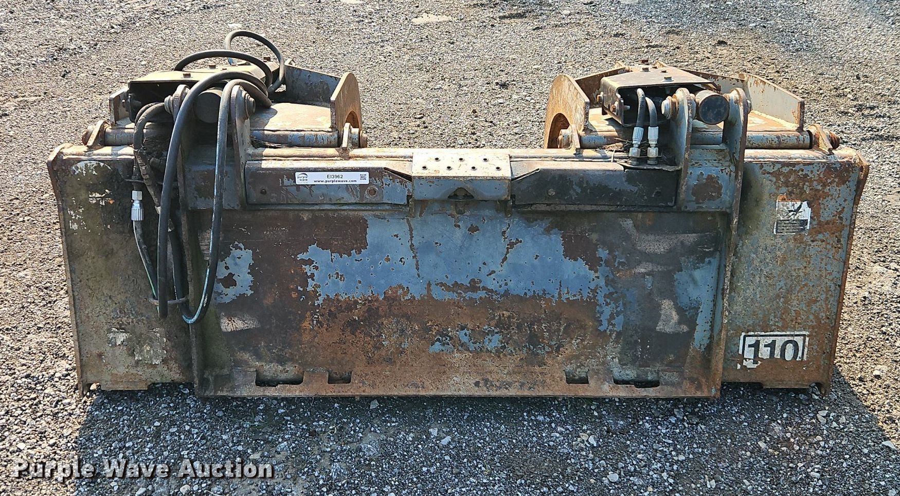 FFC Attachments LAF5266 skid steer grapple bucket in Holden, MO Item