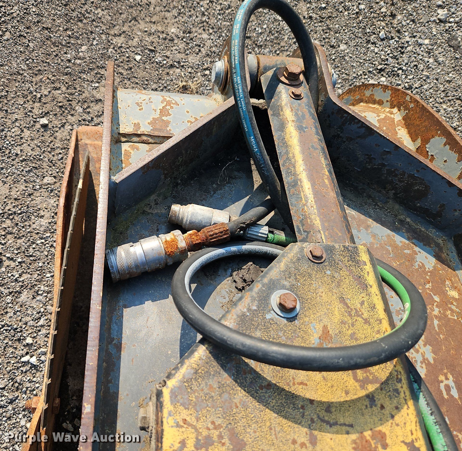 FFC Attachments LAF5266 skid steer grapple bucket in Holden, MO Item