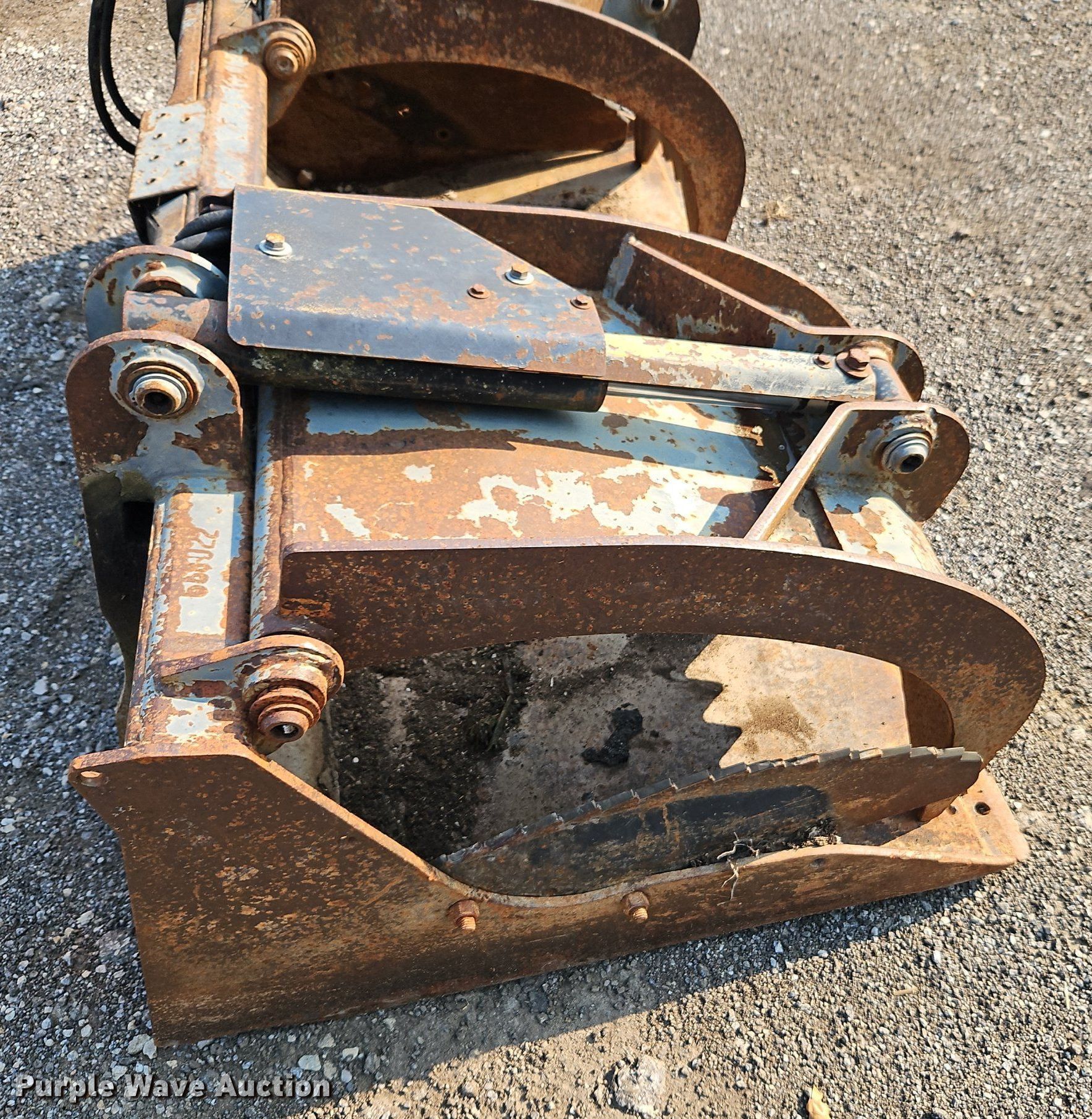 FFC Attachments LAF5266 skid steer grapple bucket in Holden, MO Item