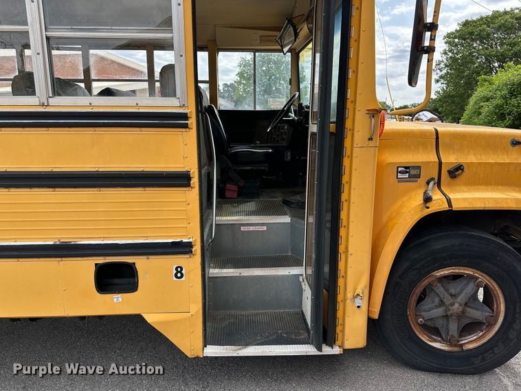image for item DG4420 1991 Chevrolet B60 school bus