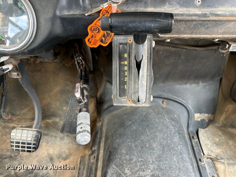 image for item DG4420 1991 Chevrolet B60 school bus