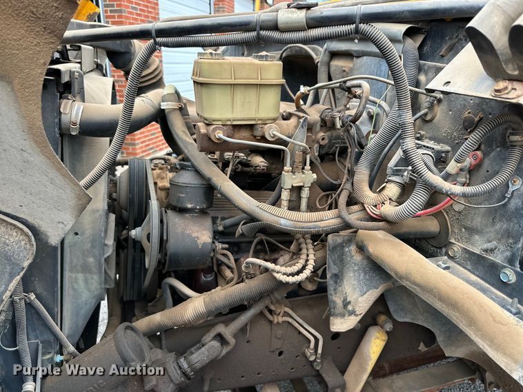 image for item DG4420 1991 Chevrolet B60 school bus