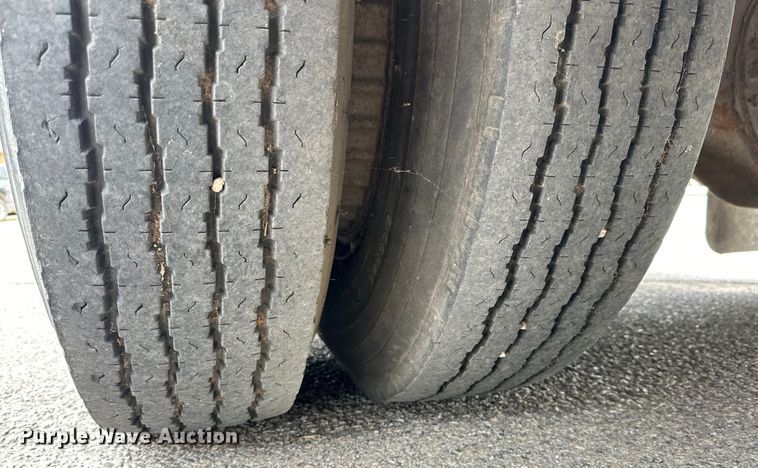 image for item DG4420 1991 Chevrolet B60 school bus