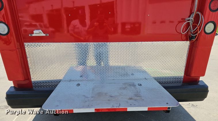 image for item DP1039 2003 Glaval E450 Super Duty shuttle bus