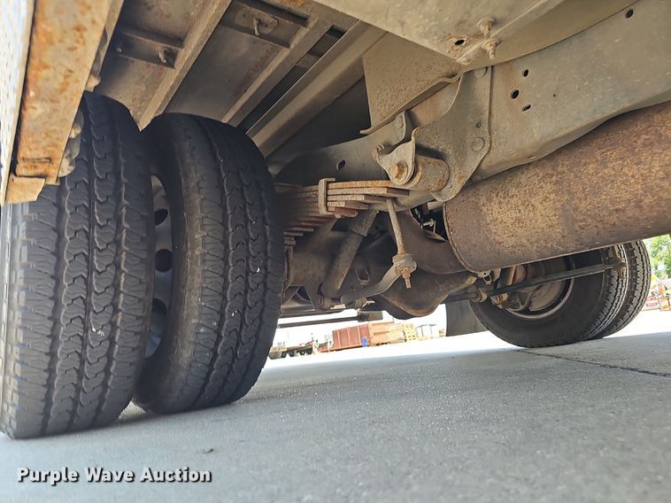 image for item DP1039 2003 Glaval E450 Super Duty shuttle bus