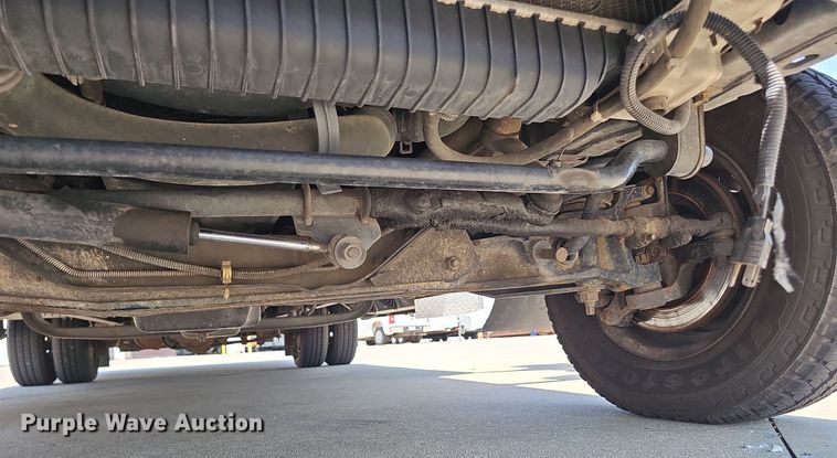 image for item DP1039 2003 Glaval E450 Super Duty shuttle bus